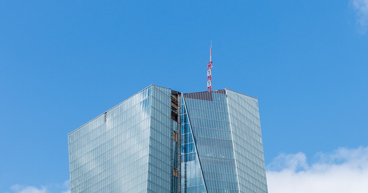 ECB drží sazby, ale varuje: válka v Íránu může přinést zvyšování již v červnu — co to znamená pro české hypotéky