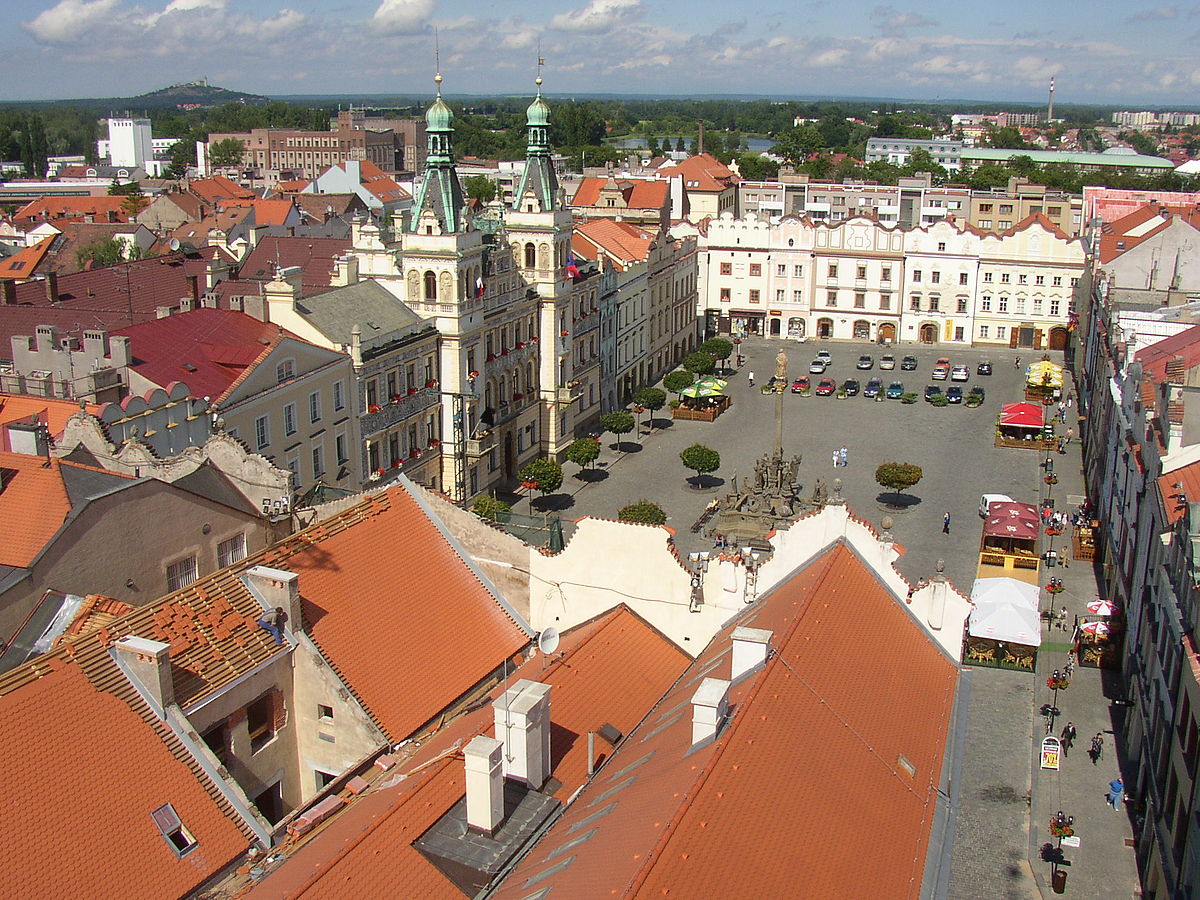 Pardubice a day after the attack: Hungary designates Earthquake Faction a terrorist organization, experts speak of an accomplice