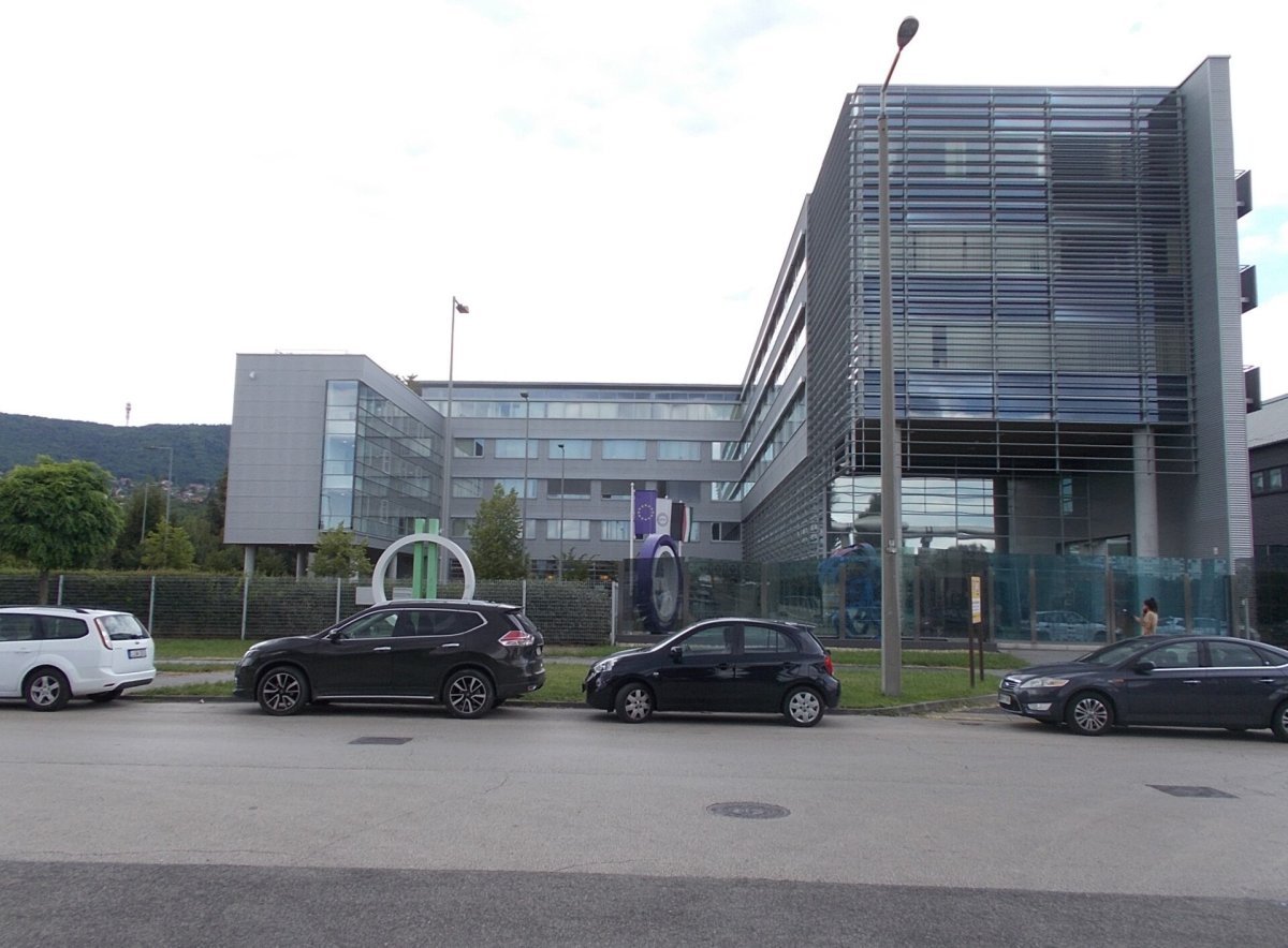 Maďarské verejnoprávne médiá podali trestné oznámenie. Nové vedenie tvrdí, že ich riadilo „piate poschodie" v štvorposchodovej budove