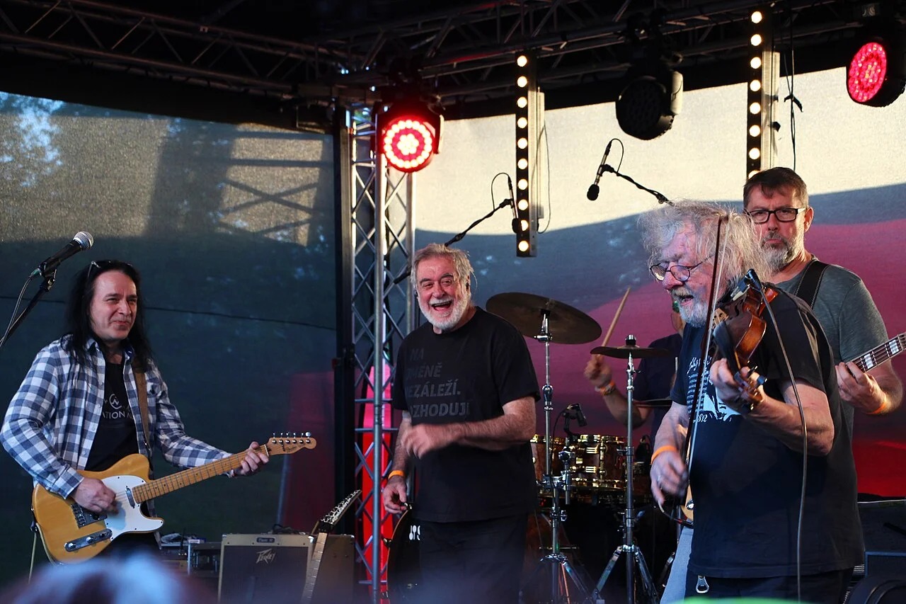 Michal Prokop will close his eightieth year with a Christmas concert. He will premiere the Live 80 album in Prague