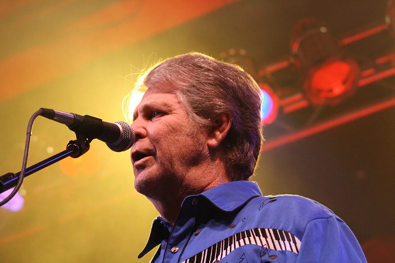 Brian Wilson označil George Martina za jednoho ze skutečných velikánů