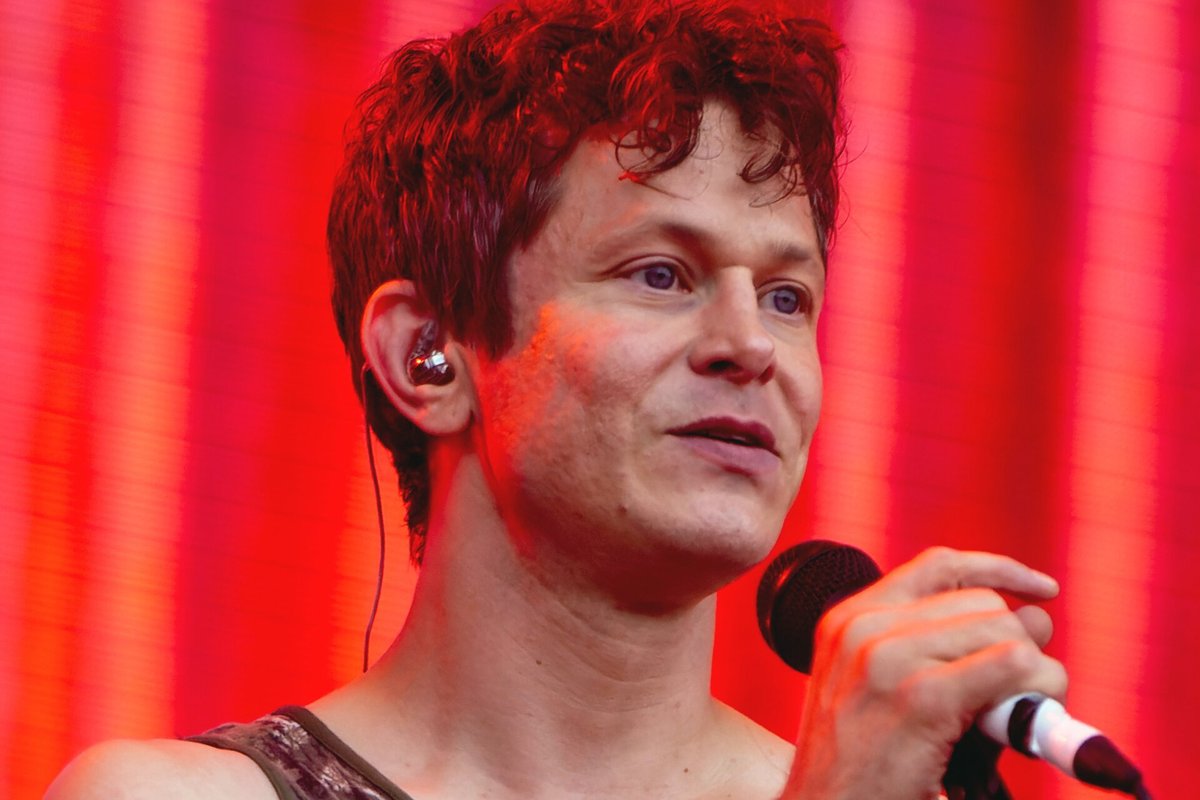 Perfume Genius releases Natural High. The track belongs to a dance piece with choreographer Kate Wallich