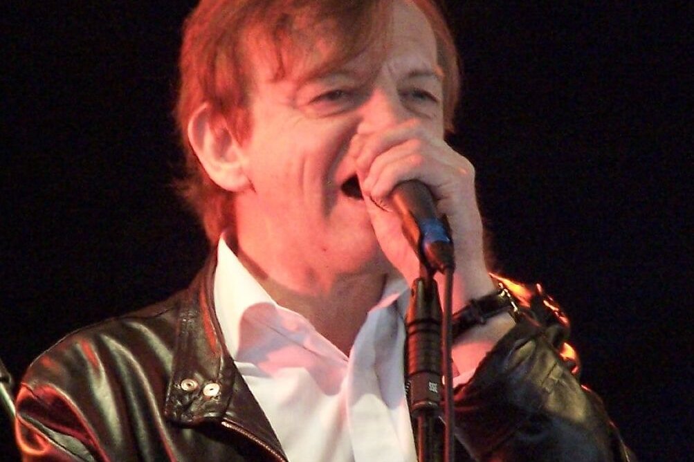 Dispute over The Fall's last album: "love and respect," or a "cash grab"?