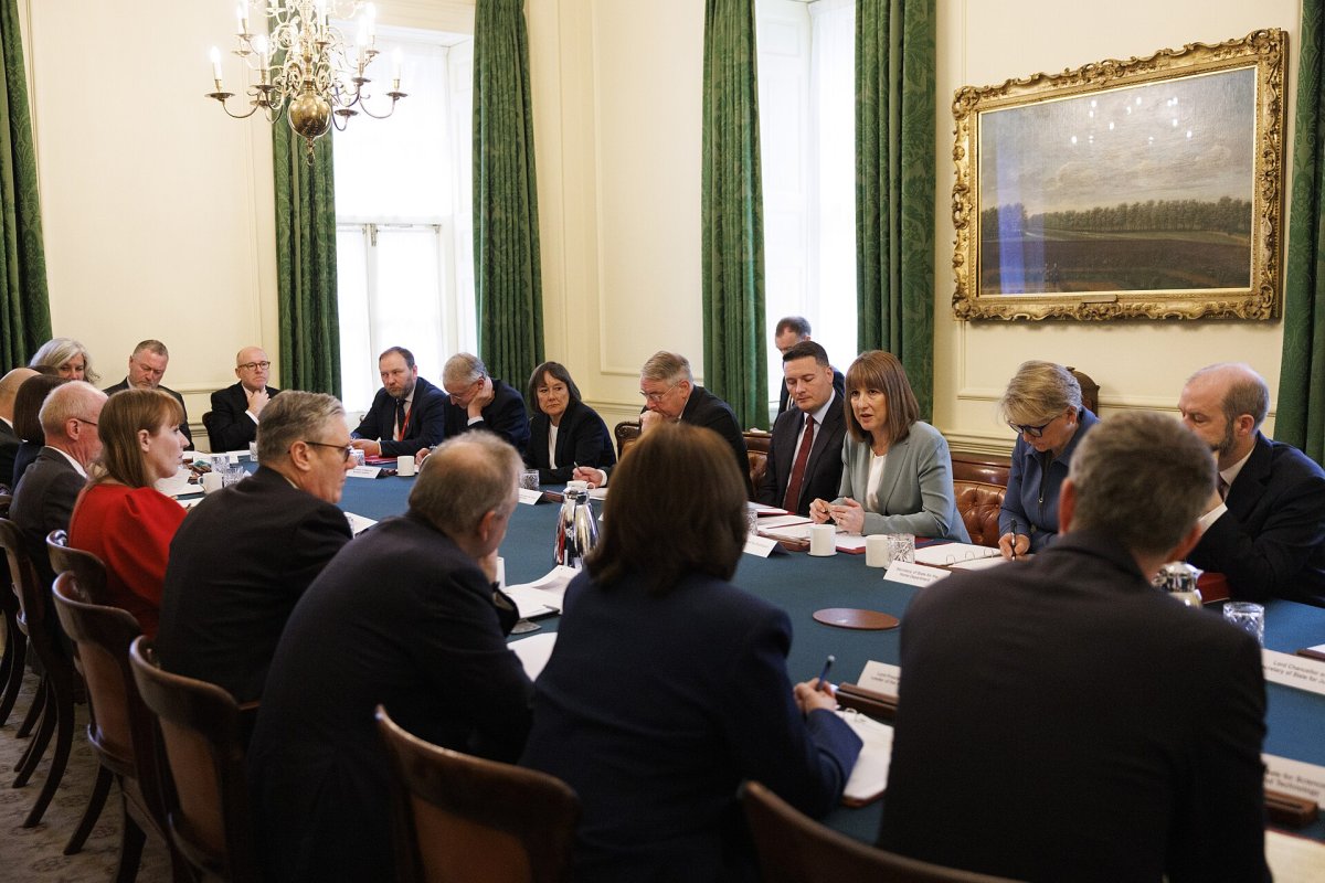Guardian: Mandelson did not pass vetting, opposition accuses Starmer of misleading Parliament