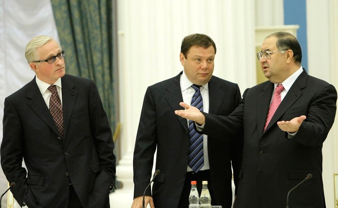 EU delisted Usmanov and Fridman, Baku freed a Frenchman hours later