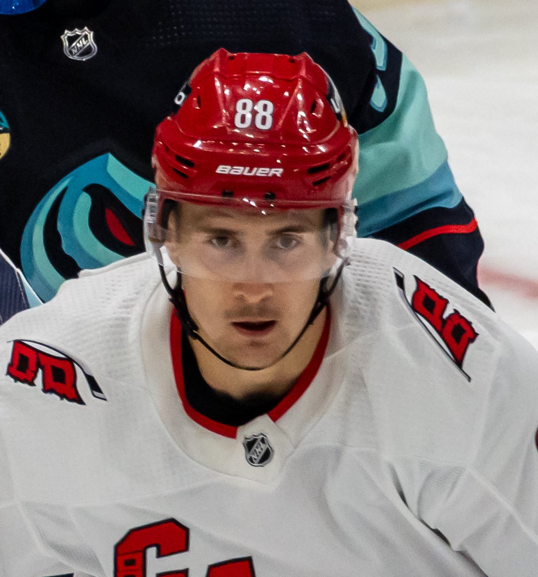Nečas with three points leads Colorado to a commanding win over St. Louis