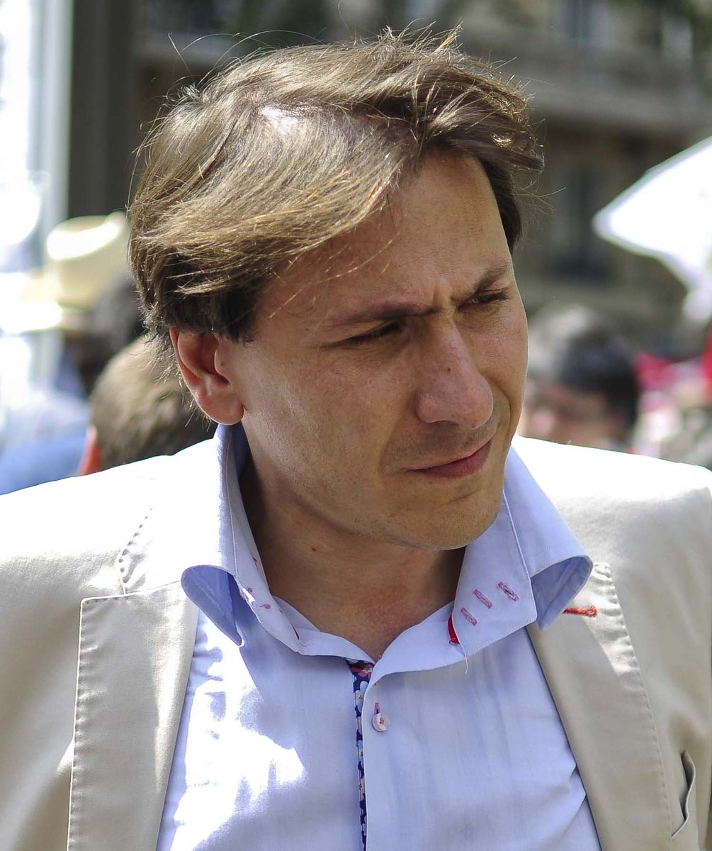 Glucksmann vyhral primárky francúzskej ľavice už v prvom kole