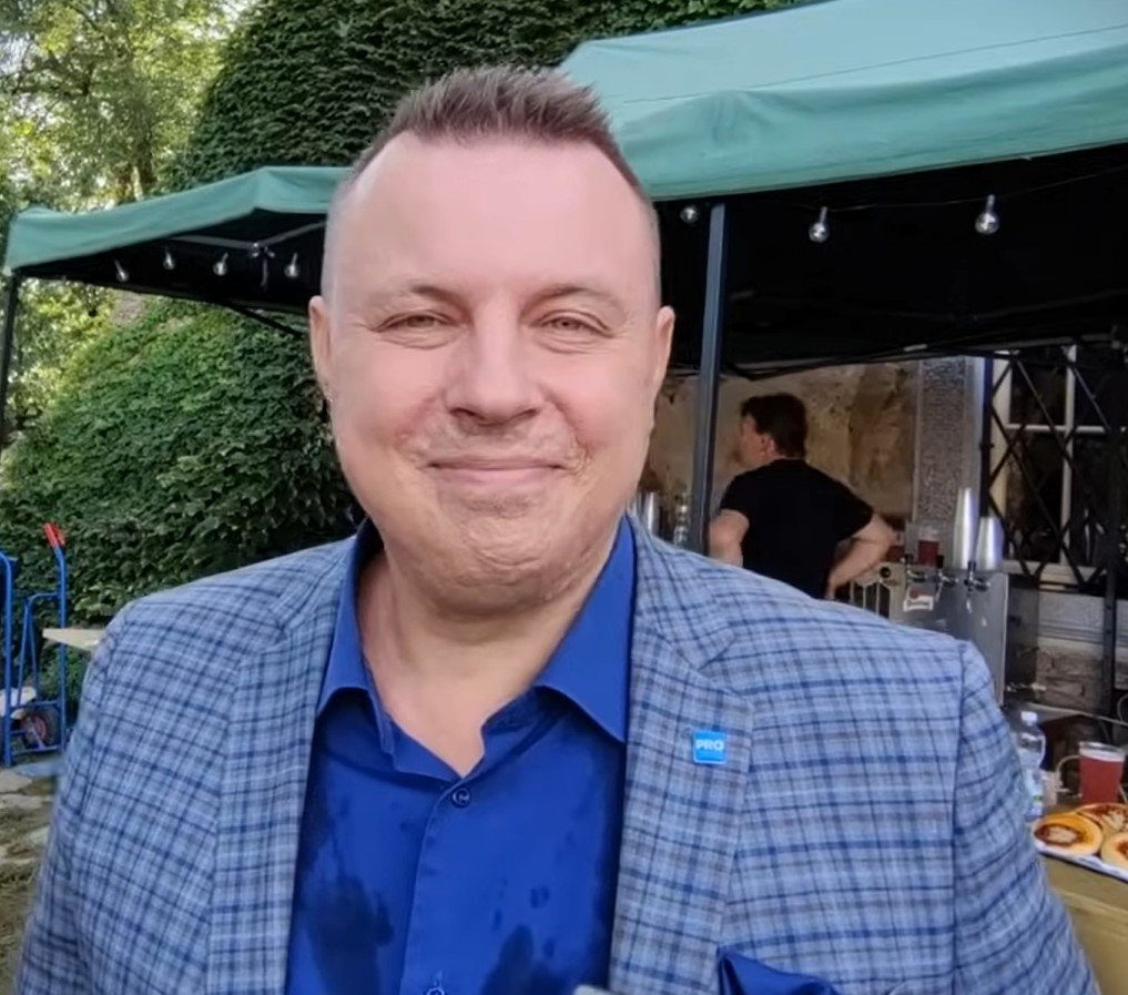 ČT employees criticize covid program featuring Rajchl and Peková