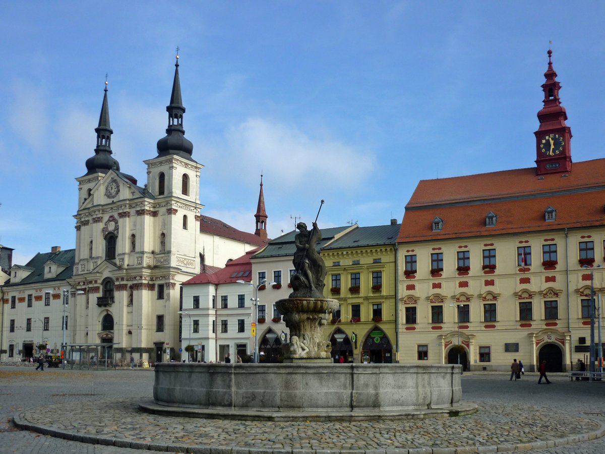Karviná vede druhou ligu, Jihlava snížila odstup, Dukla ztratila