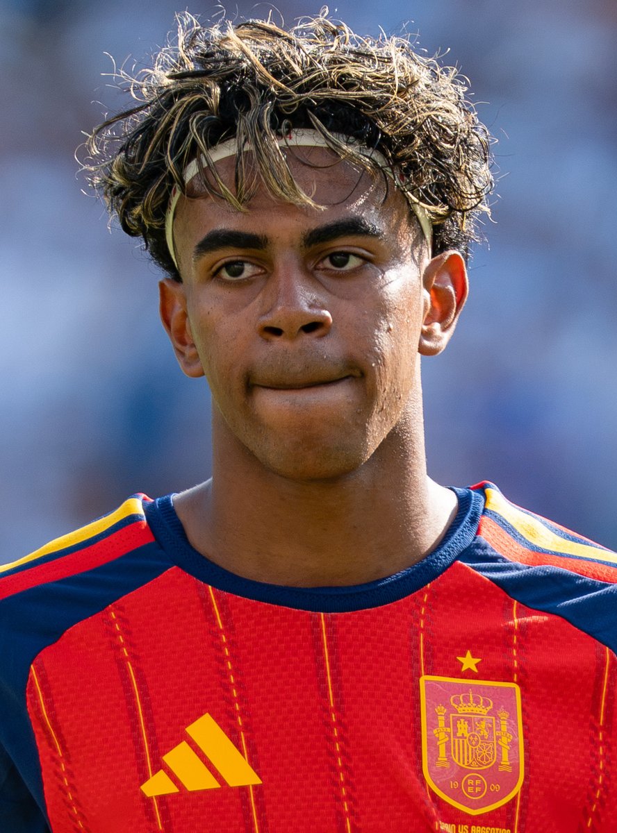 Harry Kane wins the Ballon d'Or, Yamal wins the Kopa Trophy