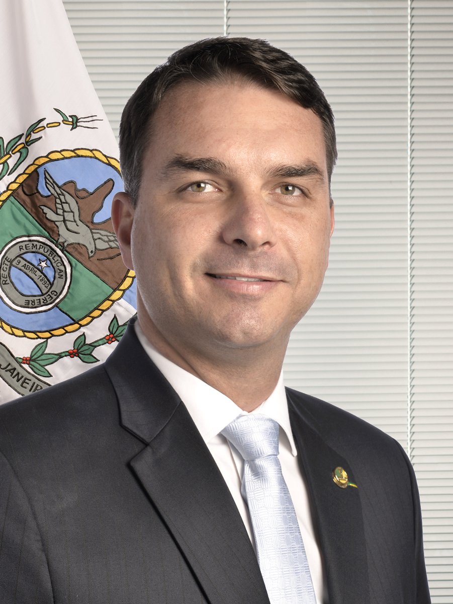 Flávio Bolsonaro po volebnej porážke odišiel z Brazílie do USA